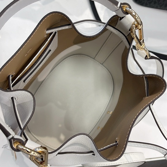 MICHAEL KORS
Reed Medium Pebbled Leather Bucket Bag Satchel Crossbody Handbag - Picture 11 of 16